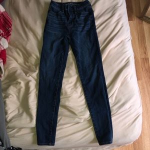 dark wash american eagle jeans